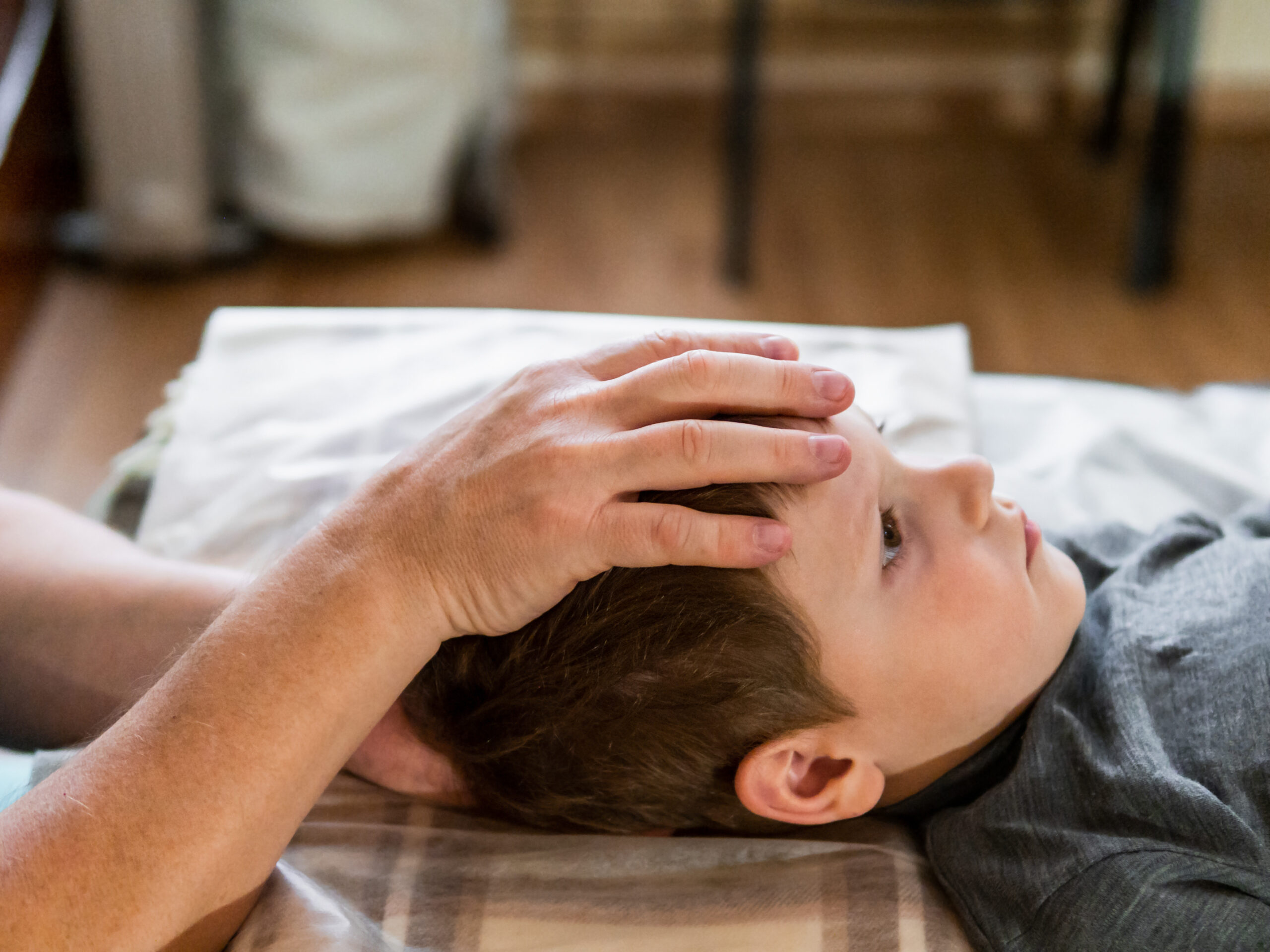 Osteopathy treatment for a child